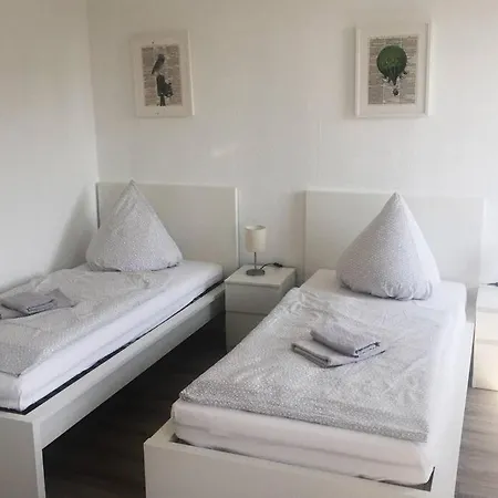Apartment Komplett Ausgestattetes In *