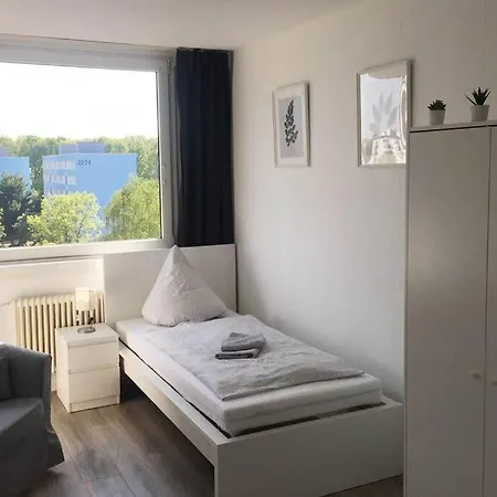 Komplett Ausgestattetes In Apartment Dormagen