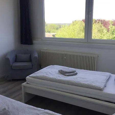 Komplett Ausgestattetes In *