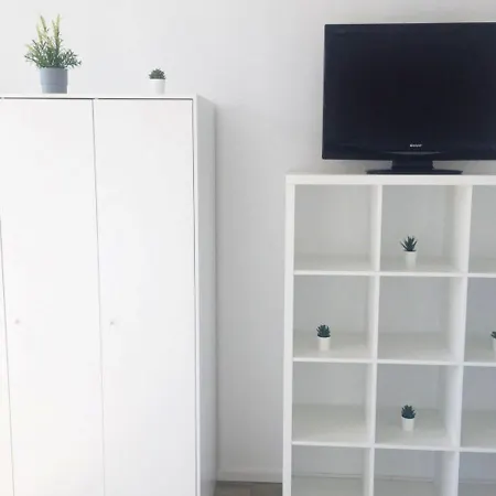 Komplett Ausgestattetes In *